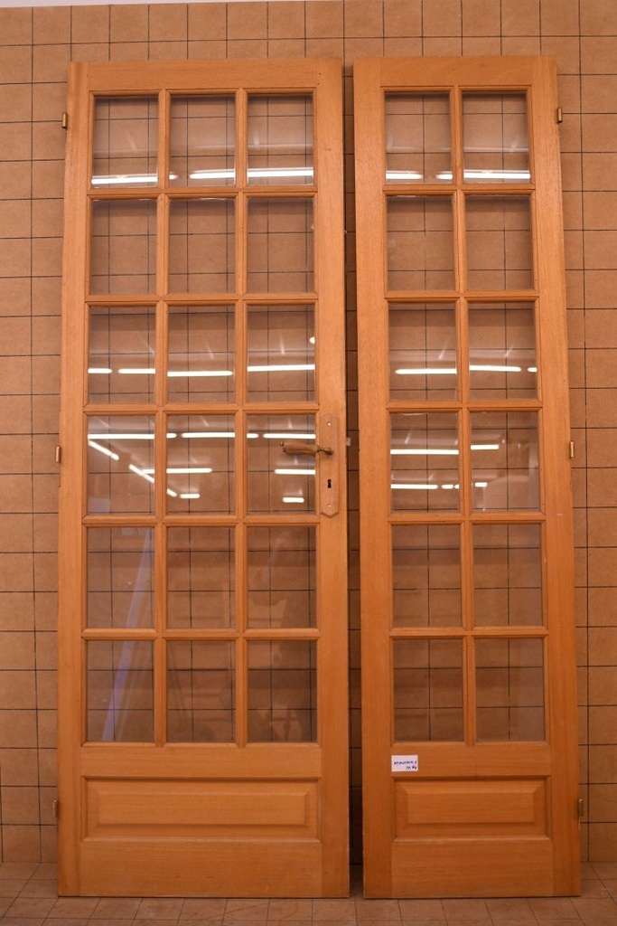 Porte bois carreaux vitrés