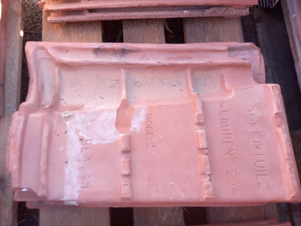 Tuile supertuile Laurenties 31 Blajan